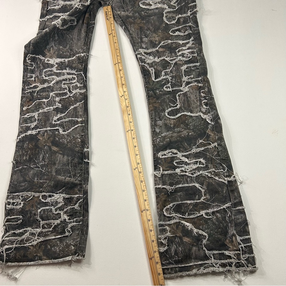 Crysp Denim Jeans Mens 36 X 33 Green Leaf Army Camouflage Thrash Distressed NEW - Picture 3 of 7